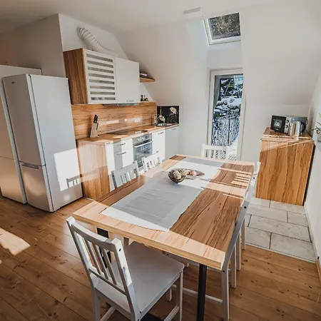 Rozalija Apartament *